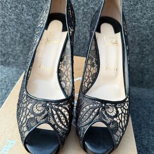 Christian Louboutin Black Very Lace 100 Rete/Guipure Wax/Kid Peep-Toe Heels